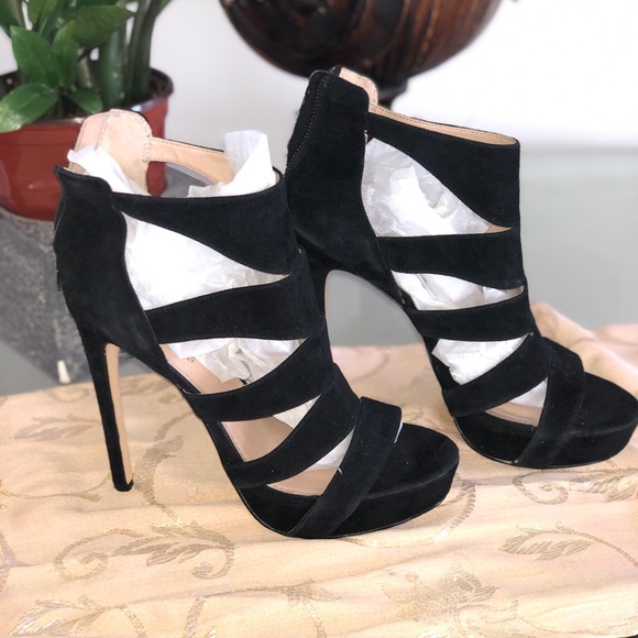 Shoes - Picture 3 of 4